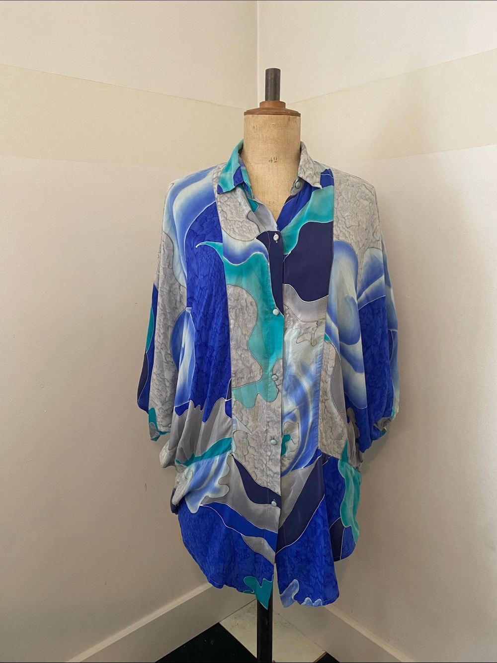 Vintage Chantik Kathmandu Nepal 100% Silk Handcrafted Art Shirt One Size